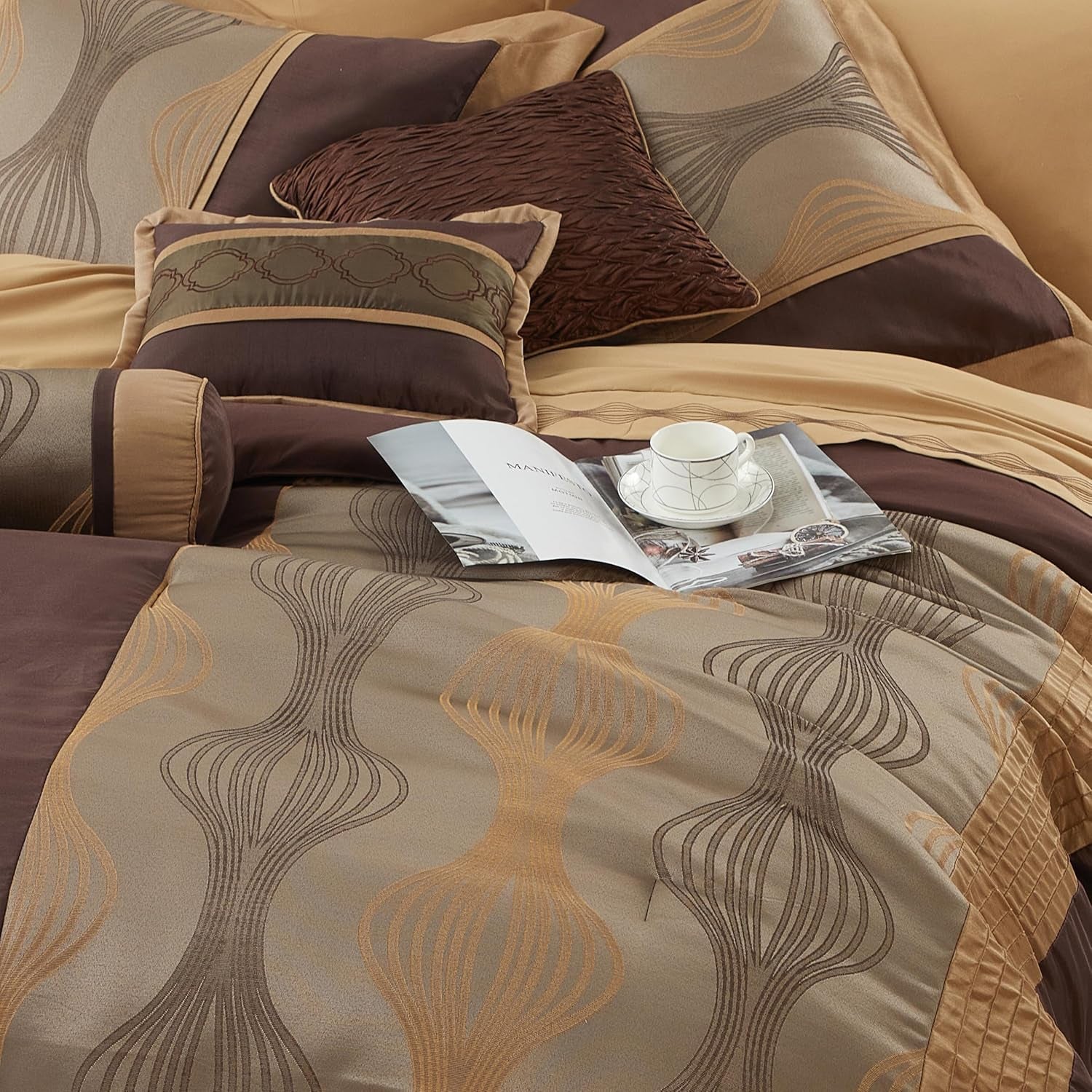 Grand Avenue Elegant Jacquard Brown Comforter Set, Size Queen, 7 Piece Bed in a Bag, Striped Bedding Set All Season, Matching Decorative Pillows, Pillow Shams & Bed Skirt