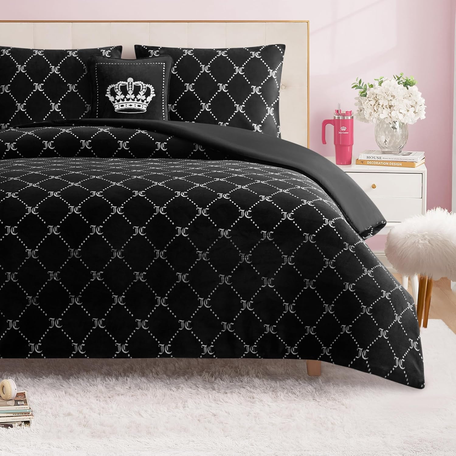 Juicy Couture Plush Reversible Trellis Link 4-Piece Full/Queen Comforter Set with Decorative Pillow, Black